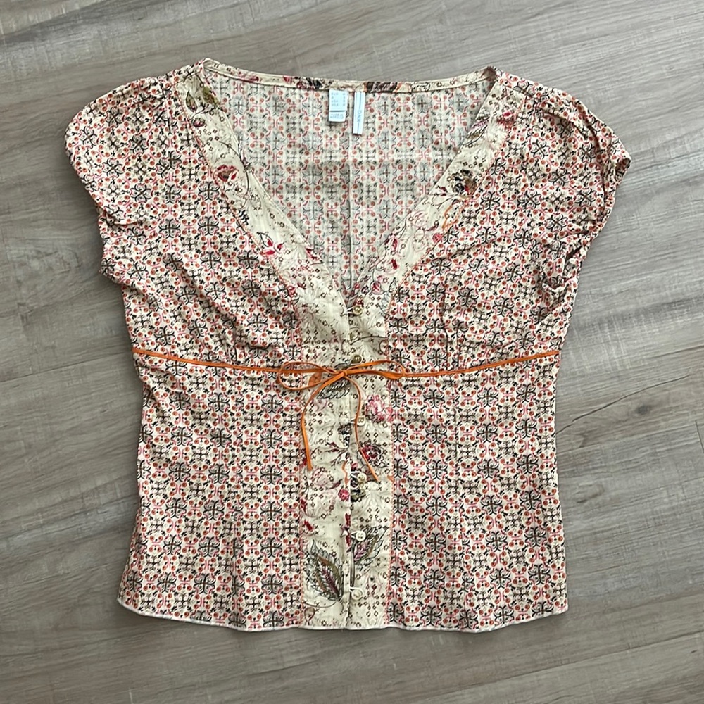 MNG women blouse. Like new. Size 6
